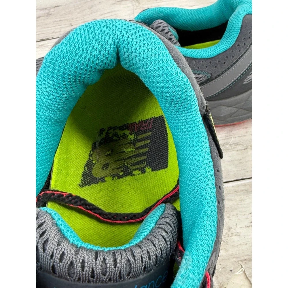 New Balance 910v2 Gore-Tex Trail Running Shoes Womens 9 Grey Teal WT910GX2